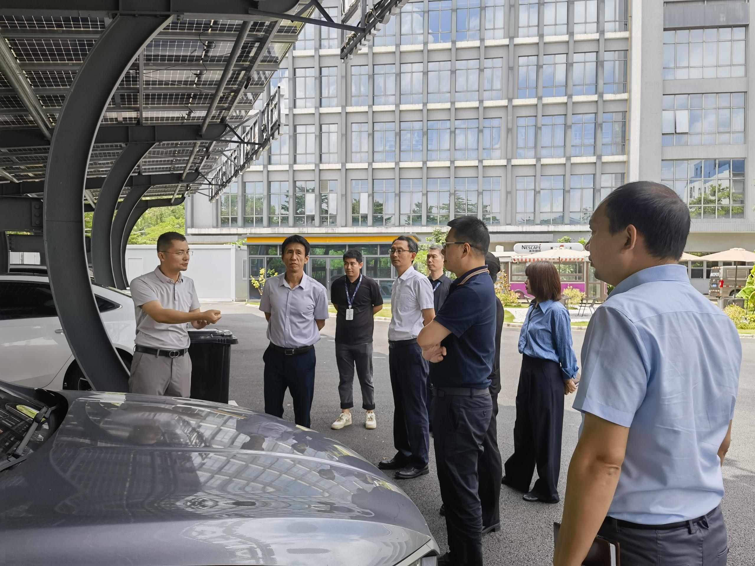 深物业集团一行莅临jinnianhui今年会考察交流，共筑“绿色低碳”新篇章